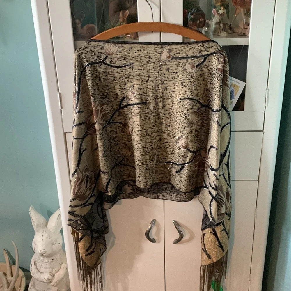 Woven Floral Fringe Wrap - Gold and Black